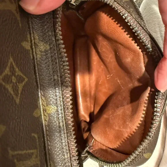 Louis Vuitton Vintage Amazon Crossbody - Picture 9 of 16